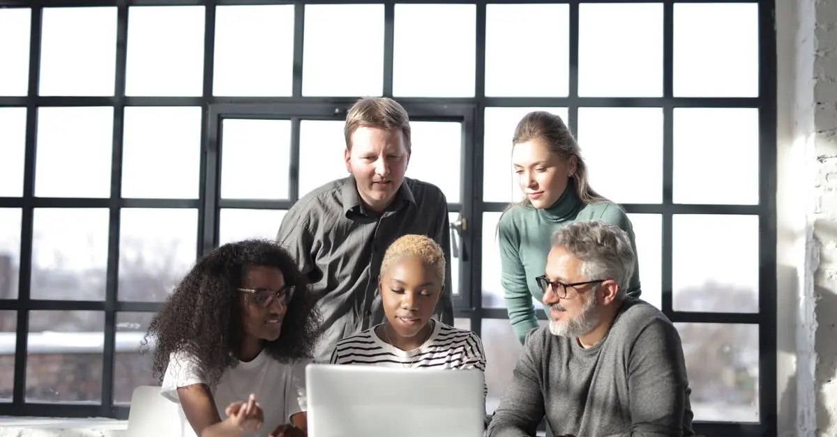 Essential Tips for Leveraging Collaborations on Your Influencer Path