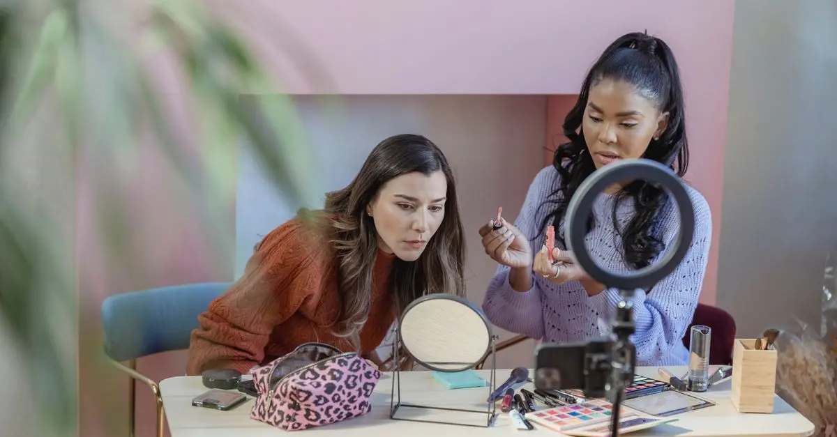 10 Tips for Defining Your Unique Influencer Path