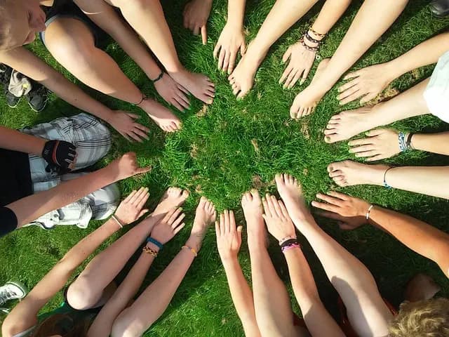 How to Effectively Navigate Key Challenges on Your Influencer Path