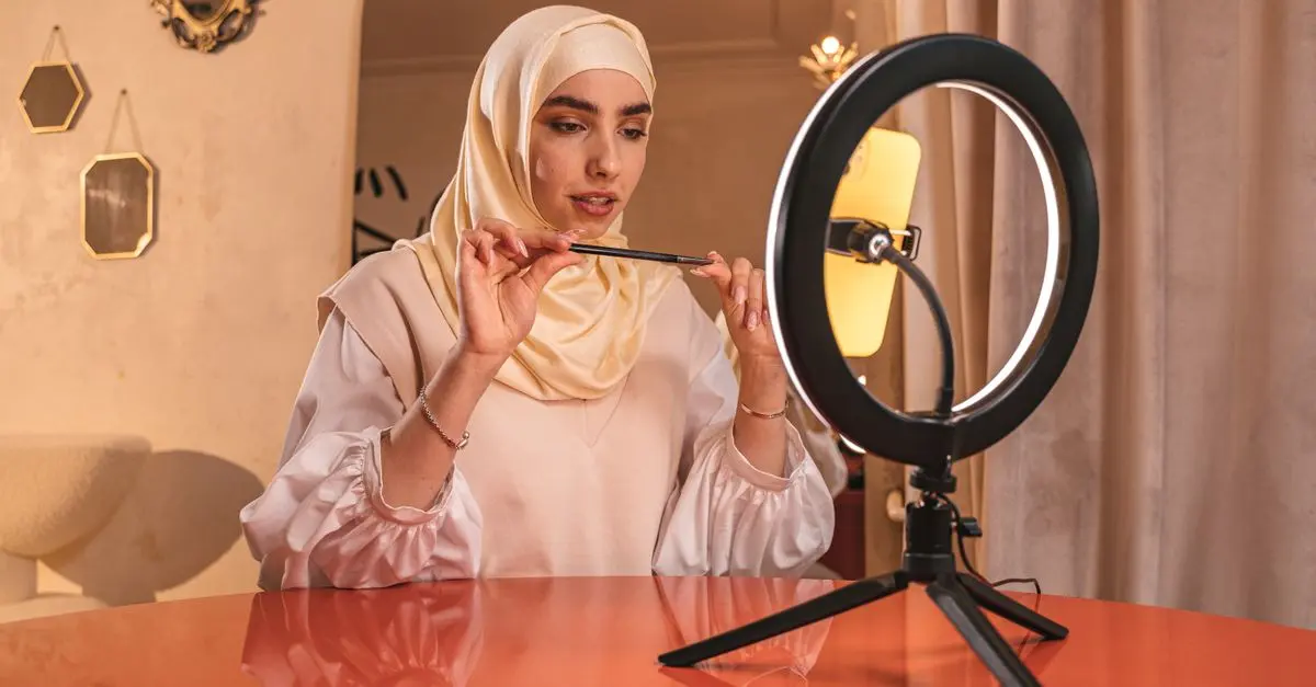 Essential Tools for Every Influencer's Path to Success