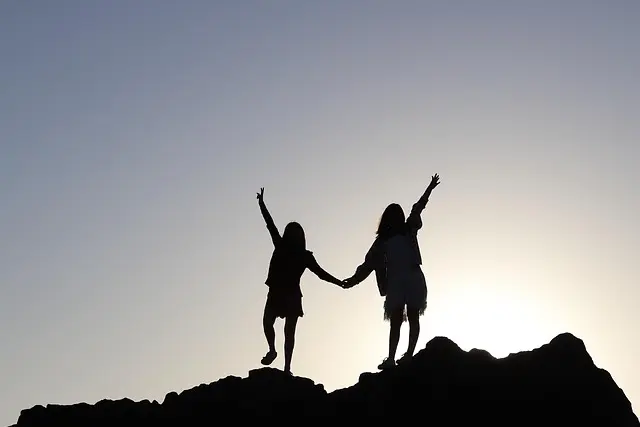 How to Leverage Influencer Collaborations for Mutual Growth